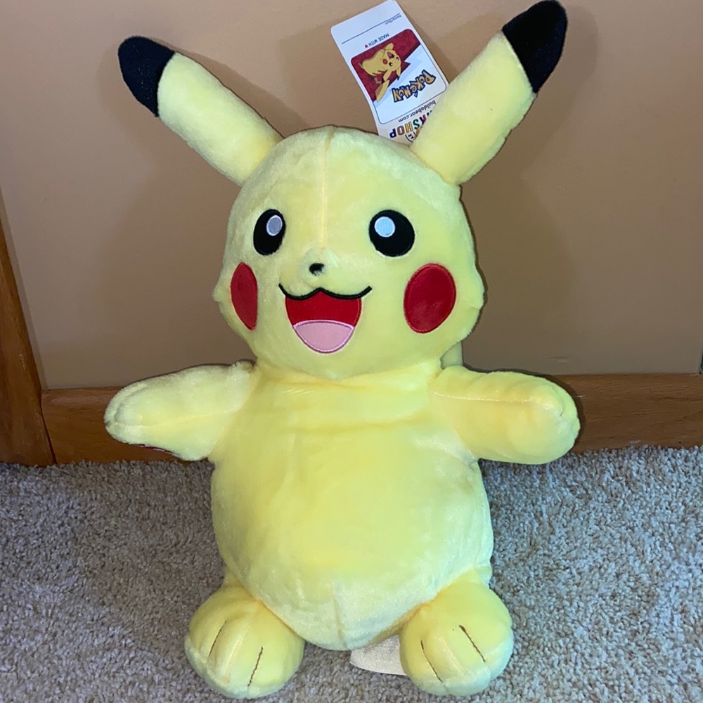 Pikachu Pokémon Build-A-Bear